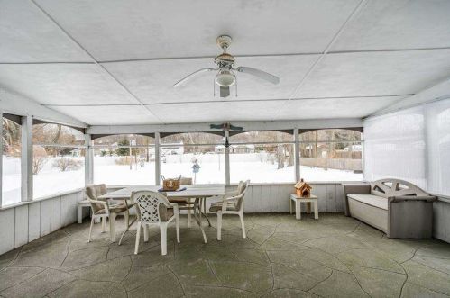 10 Pawnee Dr, Commack NY 11725-4210 exterior