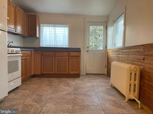 3096 Aramingo Ave, Philadelphia PA 19134-4421 exterior