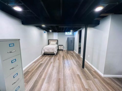 7926 Denver Ave, Milwaukee WI  53223-4940 exterior