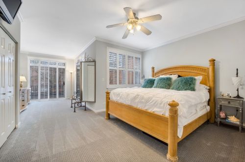 253 Goethe St, Chicago IL 60610-1803 exterior