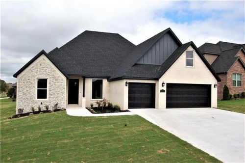 8300 La Scala Ave, Springdale, AR 72762-4278