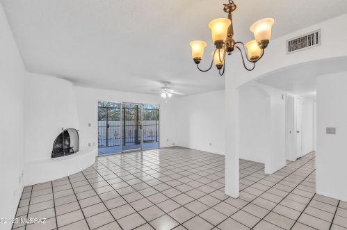 7860 Baker St, Tucson AZ  85710-2360 exterior