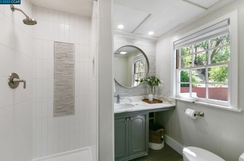 31 Ridge Park Ln, Concord CA 94518-1451 exterior