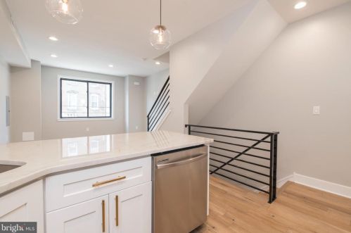 1628 Ellsworth St, Philadelphia PA 19146-2811 exterior