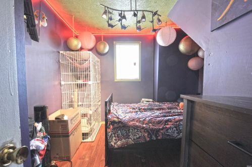 214 Lawrence St, Mishawaka IN 46545-6123 exterior