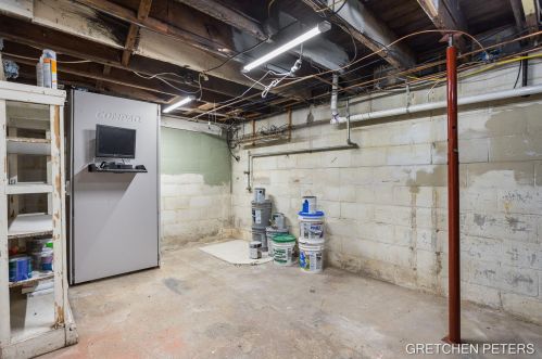 527 Academy St, Allegan MI 49010-1455 exterior