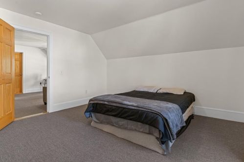 246 Smith St, Providence RI 02911-3307 exterior