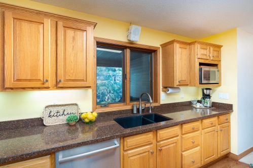 1525 42nd Ave, Duluth MN 55804-2127 exterior