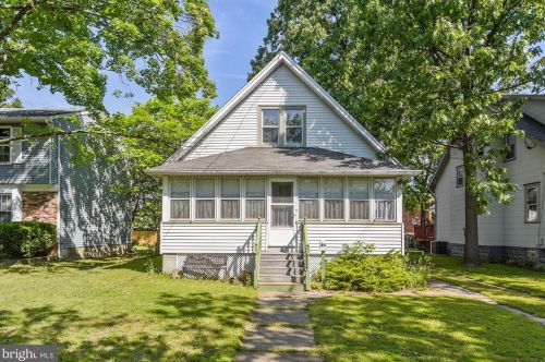 23 Spring Garden St, Palmyra, NJ 08065-2548