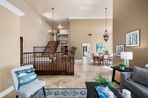 8079 Golden Star Ave, Riverside CA 92506-5710 exterior