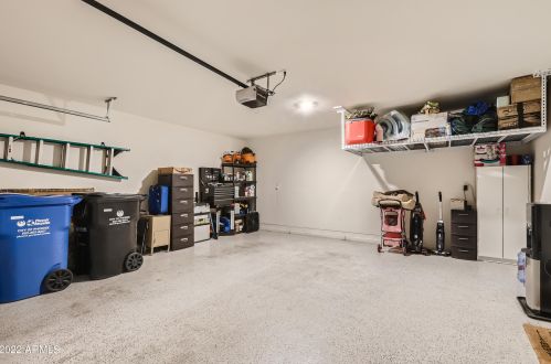 8037 Albeniz Pl, Phoenix AZ  85043 exterior