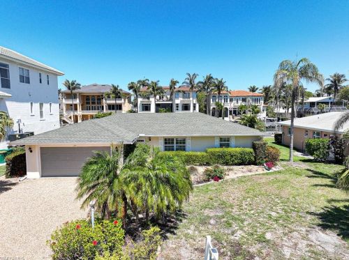 177 Channel Dr, Naples, FL 34108-2141