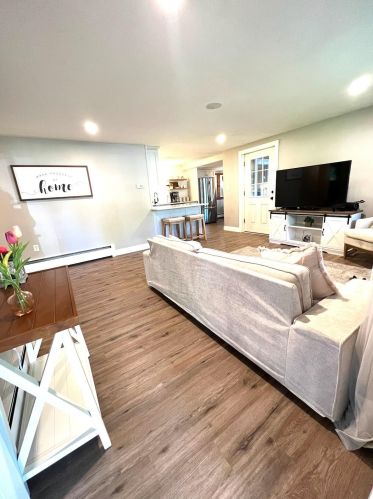 119 Pond St, Newton NH 03858-3415 exterior