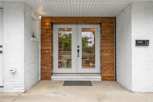 3204 Dobson St, Pittsburgh, PA 15219-6731