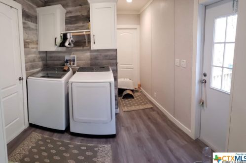 1876 Laguna, Spring Branch TX 78070 exterior