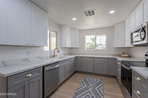 1102 Colter St, Phoenix AZ  85013-1926 exterior