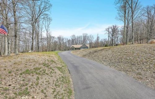 258 Jogee Rd, Middletown, NY 10940-6787