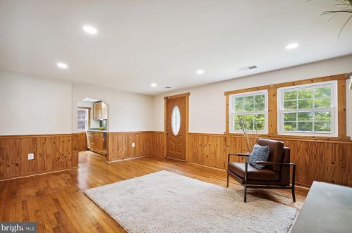 3432 Memorial St, Alexandria VA 22306-1548 exterior