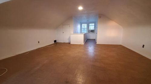 5323 Halchess St, Pittsburgh PA 15207-2309 exterior