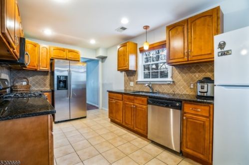 708 Front St, Plainfield NJ 07060-1033 exterior