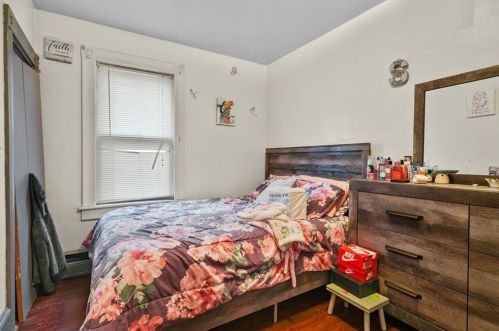 203 Burnside Ave, Woonsocket RI 02895-2188 exterior