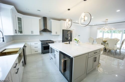 37 Overlook Ave, Paterson NJ 07508-2570 exterior