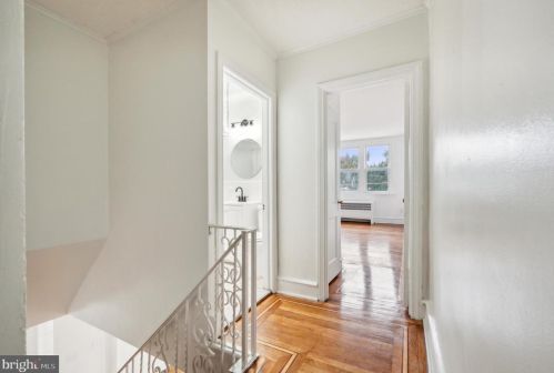 6937 19 St, Philadelphia PA 19146-2936 exterior