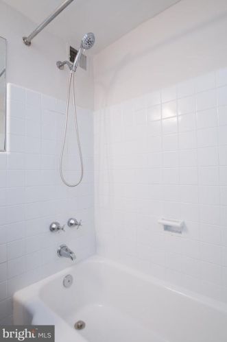 2101 Chestnut St, Philadelphia PA  19103-3197 exterior