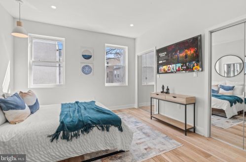 1155 18th St, Philadelphia PA  19146-3052 exterior