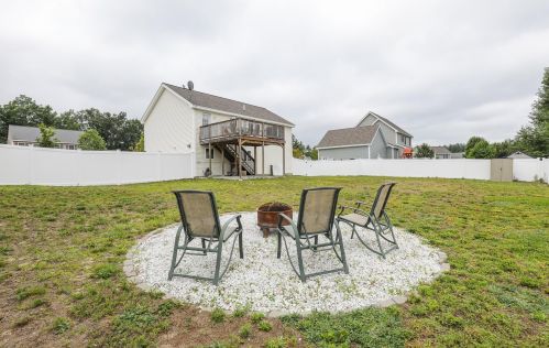 12 Ty Ln, Concord NH  03303-1049 exterior