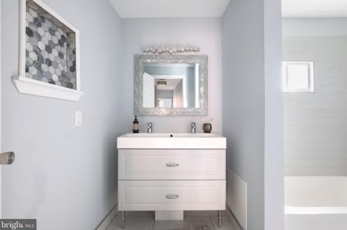 334 Cantrell St, Philadelphia PA  19148-3320 exterior