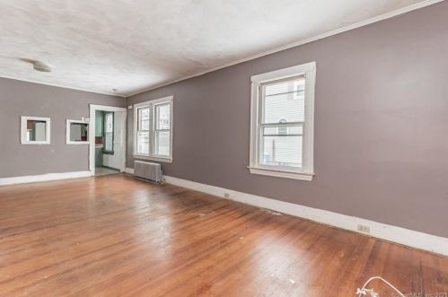 43 Elro St, Manchester CT 06040-4228 exterior