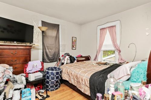 47 Gilbert St, Derby CT 06418-2015 exterior