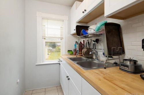 145 Fairview St, New Britain CT  06051-2709 exterior