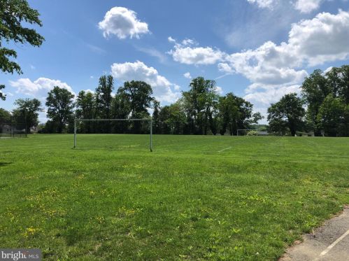 12914 Evanston St, Rockville MD 20853-3002 exterior