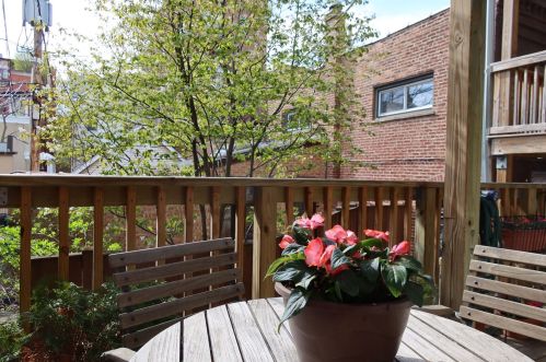 2016 Cleveland Ave, Chicago IL  60614-4528 exterior