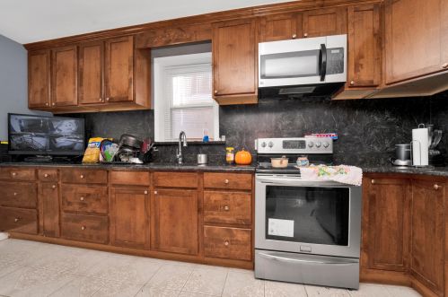 4553 Harding Ave, Chicago IL 60625-6311 exterior