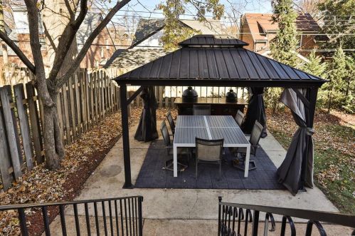 7037 Cornell Ave, Saint Louis MO 63130-2304 exterior