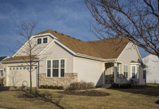 1189 Drury Ln, Aurora, IL 60502-6818