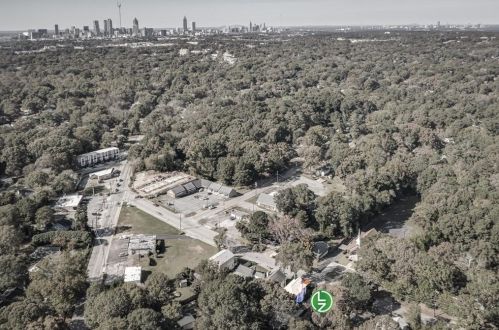 1625 Flat Shoals Rd, Atlanta GA  30349-6151 exterior