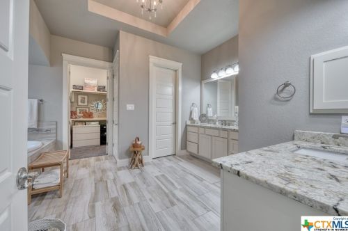 1044 Pegasus Dr, Spring Branch TX 78070 exterior