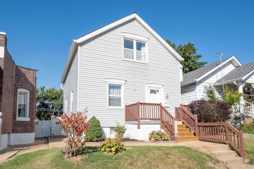 5153 Cologne Ave, Saint Louis, MO 63116-1316