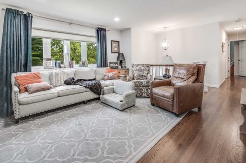 13 Darlene Dr, Poughkeepsie NY 12601-5603 exterior