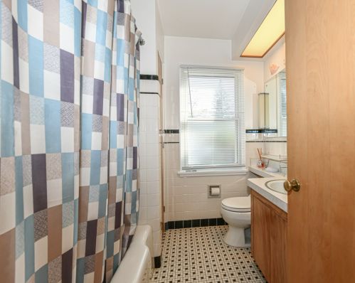 5518 40, Milwaukee WI 53209-4620 exterior