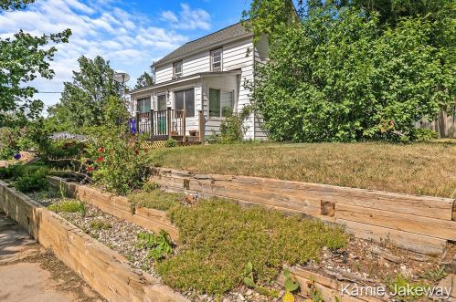 914 James St, Belding, MI 48809-2224