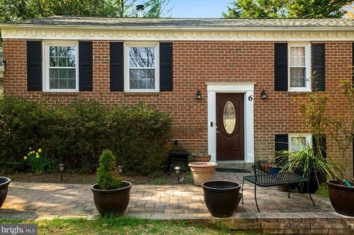 6 Grovepoint Ct, Rockville, MD 20854-5505