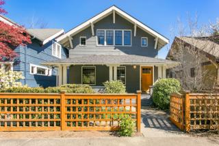 416 31st Ave, Seattle WA  98122-6320 exterior