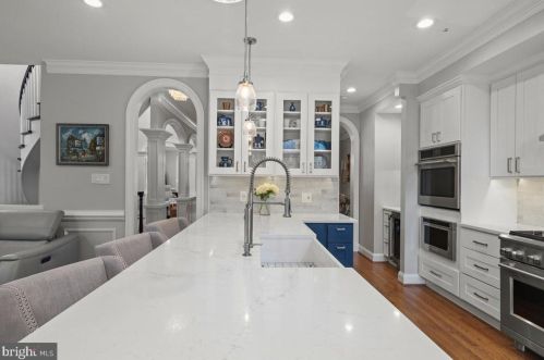 1544 Hampton Hill Cir, Mc Lean VA  22101-6021 exterior