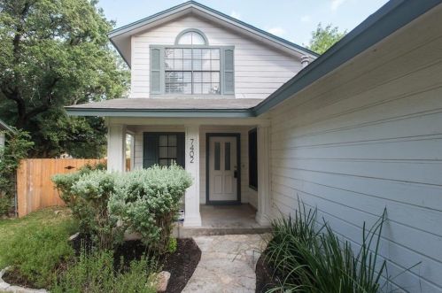 7402 Dallas Dr, Austin TX  78729-7765 exterior