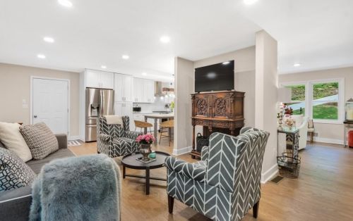 120 Finchley Ct, Atlanta GA  30328-2034 exterior